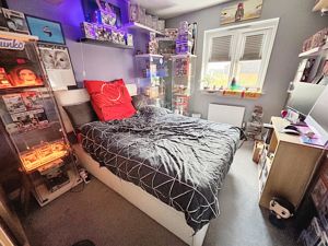 Bedroom- click for photo gallery